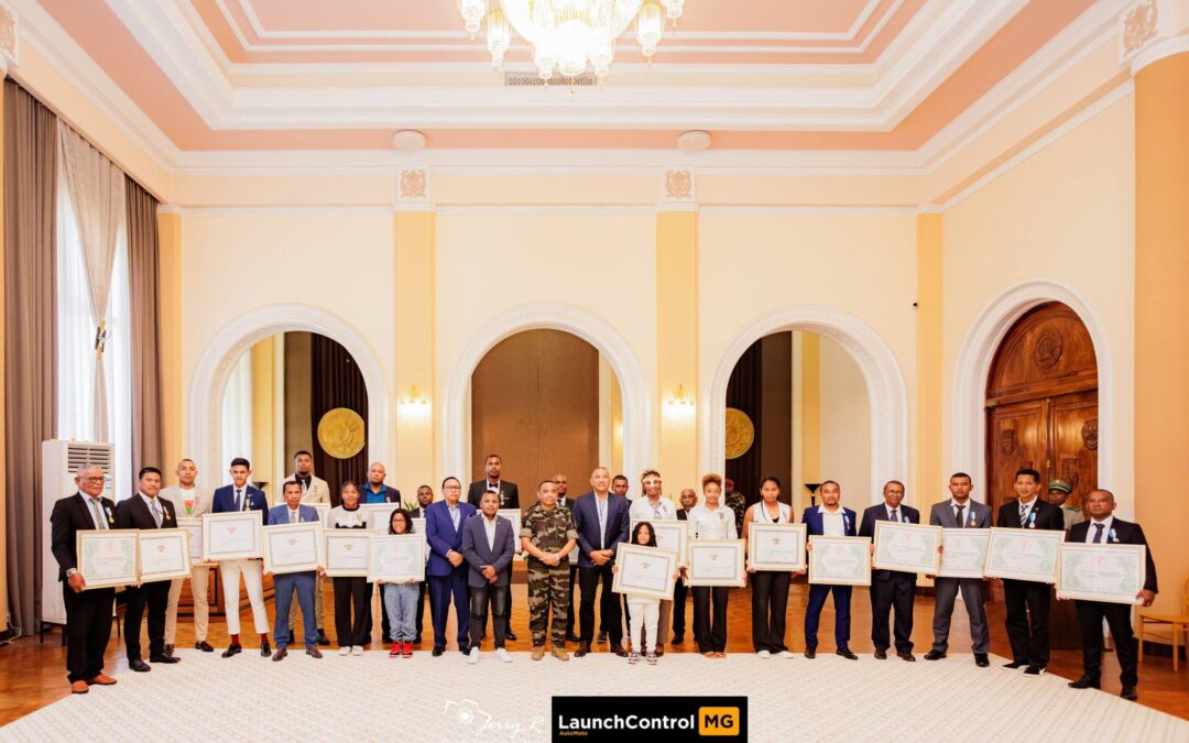 Sport : des distinctions honorifiques et des encouragements remis aux athlètes ayant brillé ces deux derniers mois au Palais d’État d’Iavoloha